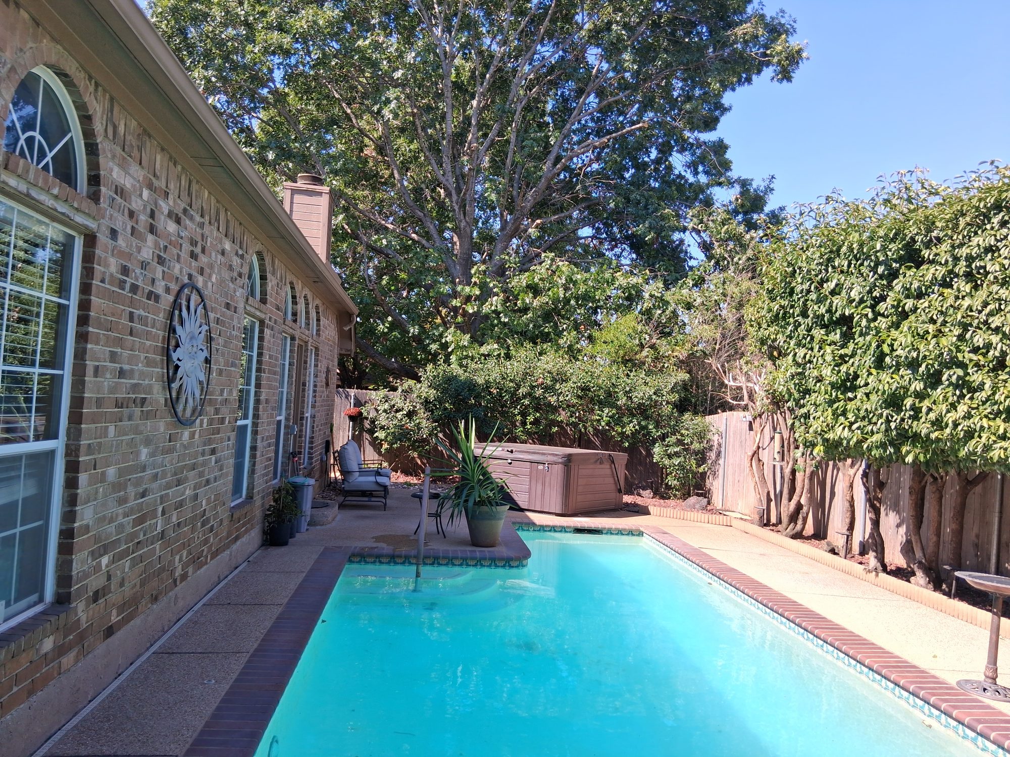 Furniture removal and cleanout service in Arlington, TX