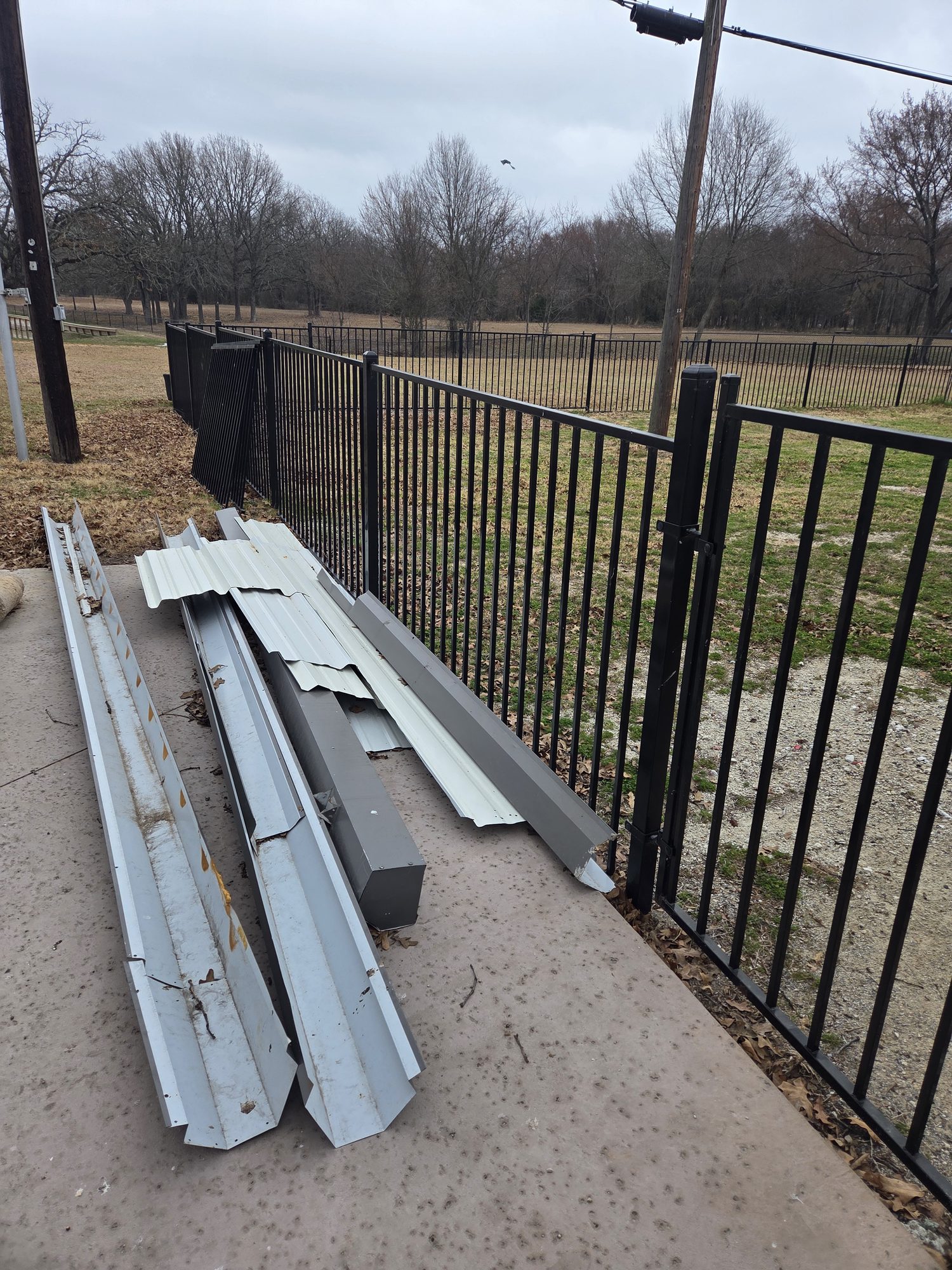 BlackIron Hauling completing a large junk removal job in Dallas